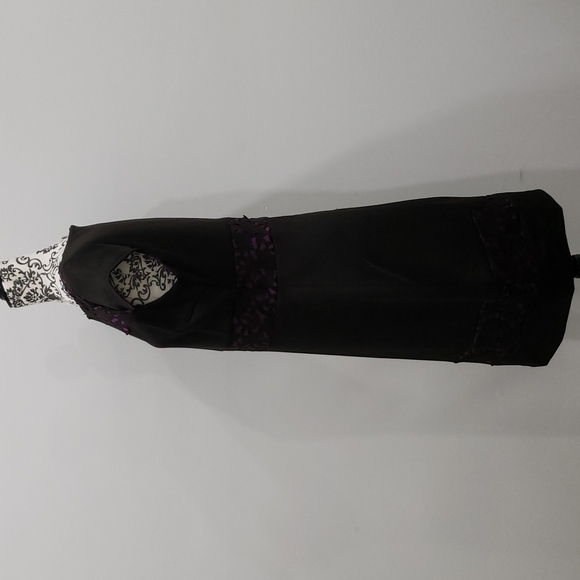 Black and Purple Sangria Dress - Picture 2 of 3